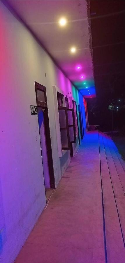 Kamla Guest House Kushinagar Dış mekan fotoğraf